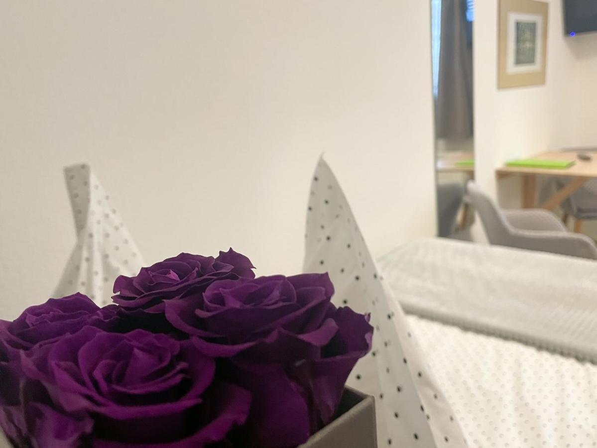 Ferienzimmer Adalonia Hotel ไกรฟ์สวัลด์ ภายนอก รูปภาพ
